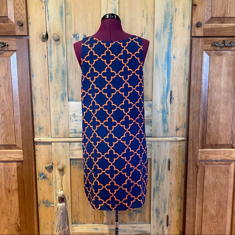 Patterned Shift Mini Dress - Picture 4 of 4